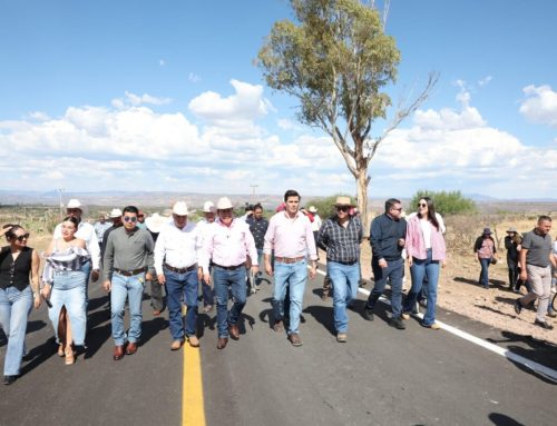 Cumple Gobernador David Monreal con el rescate carretero; rehabilita 7 kilómetros de superficie en El Jagüey, Villanueva